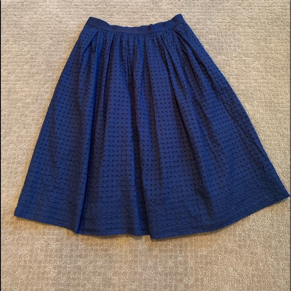 Uniqlo eyelet navy skirt, size small